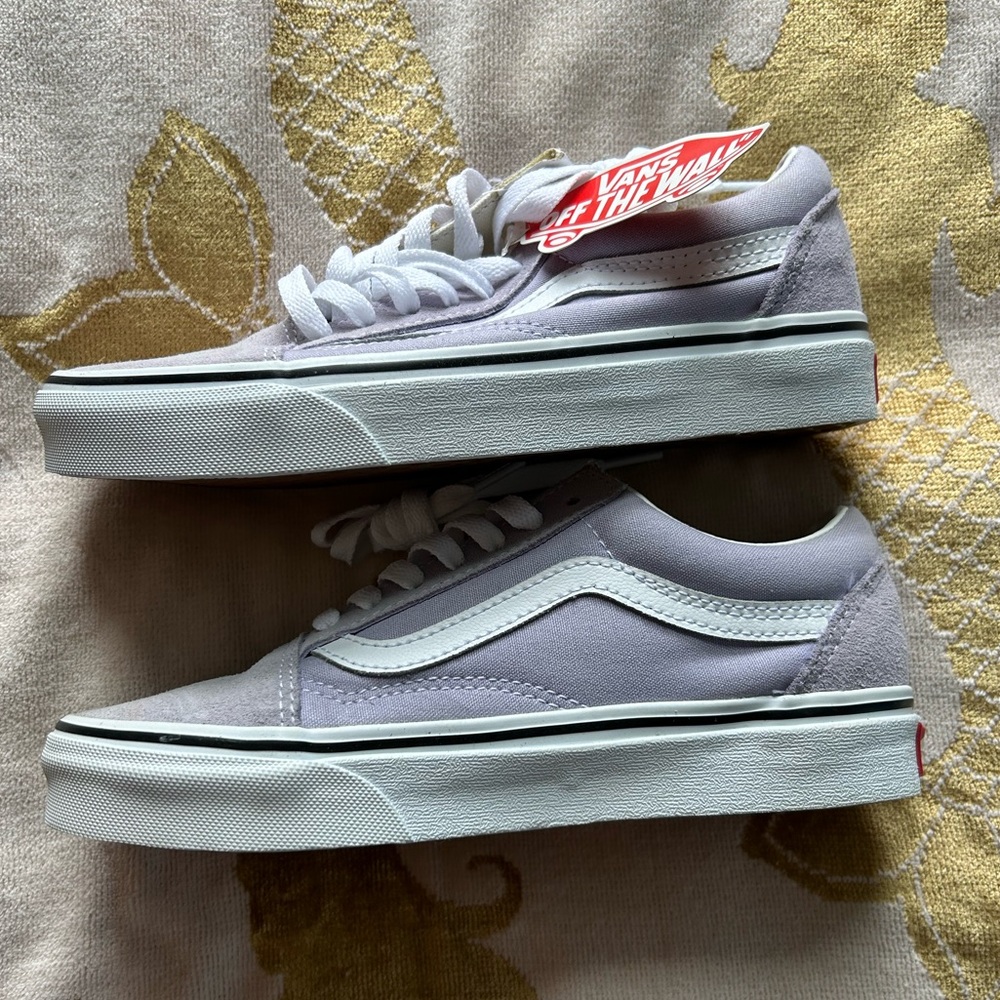 NWT VANS Old Skool / suede / Orchid Ice / Women’s 5.5 / men’s 4.0